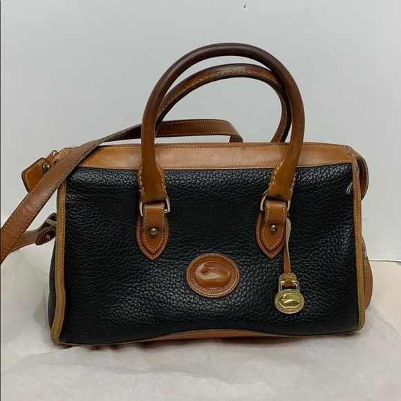 Dooney and Bourke classic leather Satchel - Picture 1 of 10